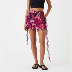 Current Mood Graffiti Print Ruffle Mini Skirt Pink S
